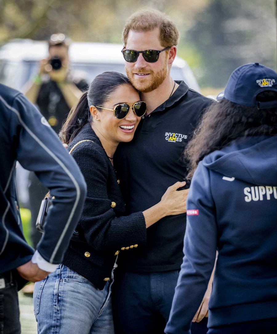 Prinz Harry und Meghan Markle sind aktuell in Den Haag.