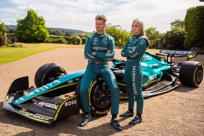 Nico Hülkenberg (li.) ist offizieller Ersatzfahrer von Aston Martin in der Formel 1. Aston Martin Formel 1