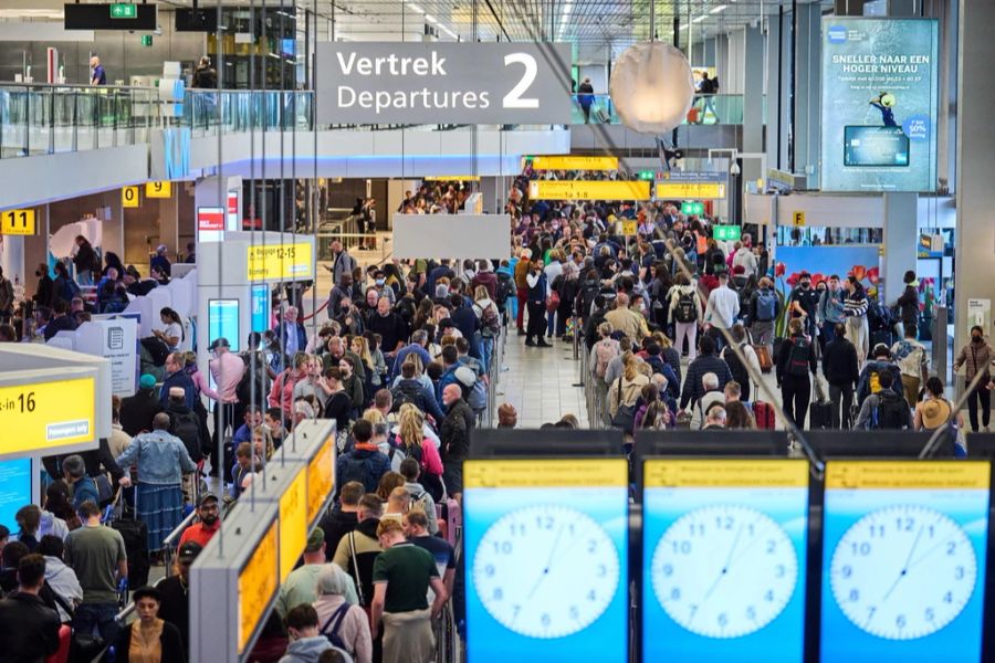 Am Flughafen Schiphol in Amsterdam kam es zu etlichen Flugausfällen.