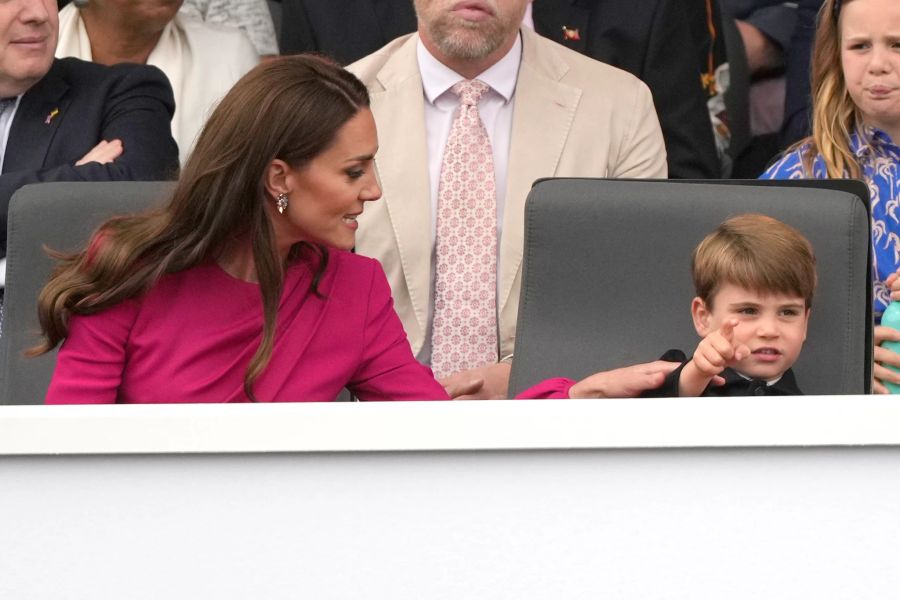 Herzogin Kate hatte alle Hände voll zu tun, den Mini-Royal zu bändigen.