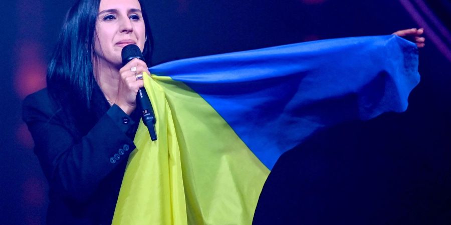 Die ukrainische Sängerin Jamala steht beim deutschen ESC-Vorentscheid auf der Bühne.