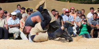 Schwingen - Schwingklub Zürcher Oberland holt Zweige am Rickenschwinget