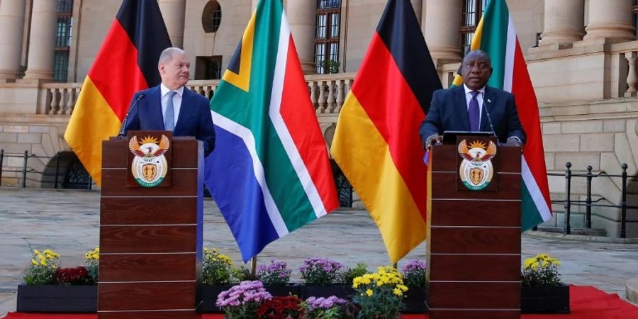 Scholz (l.) und Ramaphosa in Pretoria