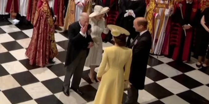 Kuss für Kate! - Mit dieser Geste «kränkte» Prinz Charles Meghan Markle
