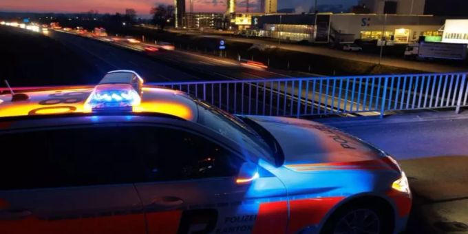 Zwei Lenker eines Sportwagens mit 160 km/h erwischt.