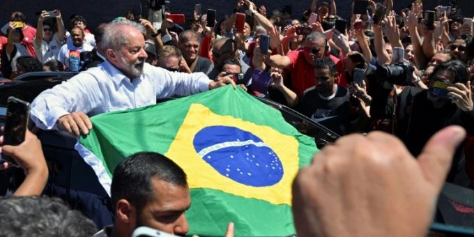 Lula feiert seinen Wahlsieg gegen Jair Bolsonaro. (Archivbild) brasilien jair bolsonaro lula