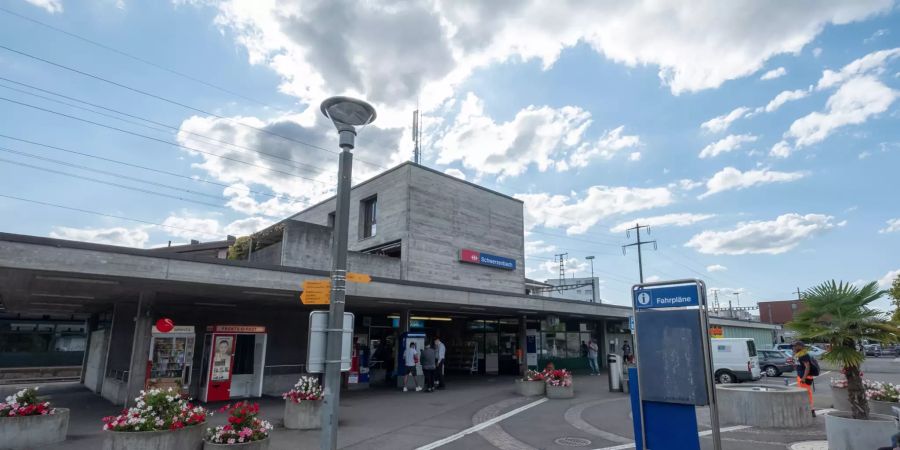 Der Bahnhof Schwerzenbach.