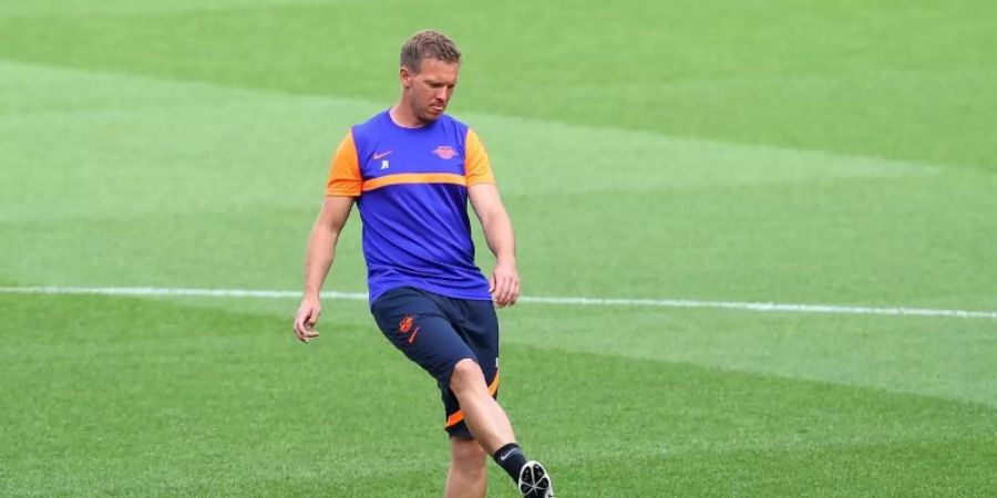 Trainer Julian Nagelsmann bat die Leipziger Spieler wieder zum Training. Foto: Julian Finney/Getty Images via UEFA/dpa