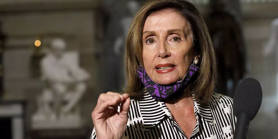 Die Vorsitzende des US-Repräsentantenhauses, Nancy Pelosi, hat für alle Abgeordneten eine Masken-Tragpflicht angeordnet. (Archivbild)