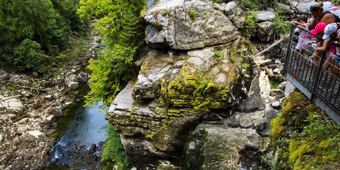 In der Nähe des Saut-du-Doubs an der französisch-schweizerischen Grenze wurde die Leiche einer 18-Jährigen gefunden. doubs