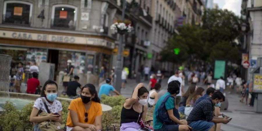 Das Auswärtige Amt warnt wegen der Corona-Pandemie nun auch vor Reisen in Spaniens Hauptstadt Madrid und ins spanische Baskenland. Foto: Manu Fernandez/AP/dpa