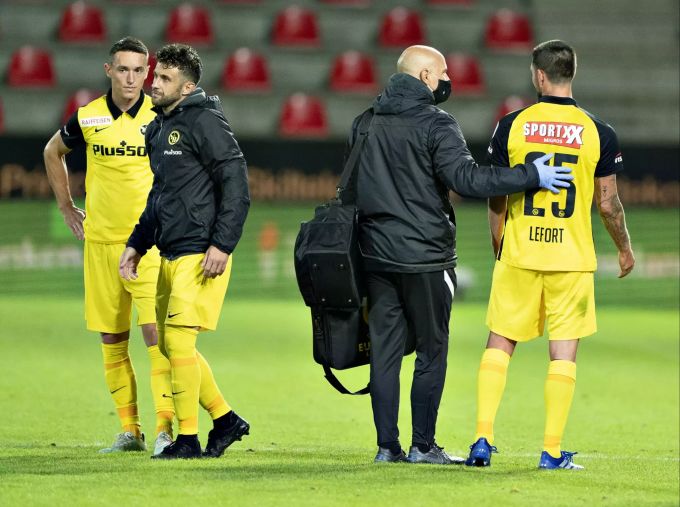 Enttäuschte Gesichter bei den Spielern von YB nach der Pleite gegen Midtjylland. YB