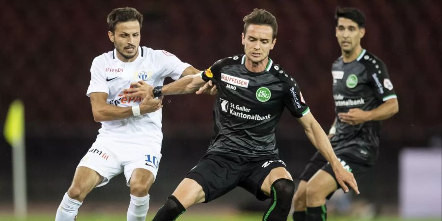 Der FC St.Gallen muss trotz seines 3:1-Sieges gegen den FCZ auf einen Ausrutscher von YB hoffen.