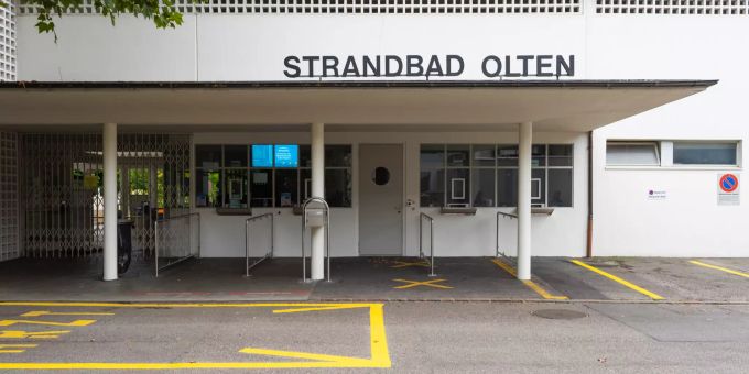 Eingang zum Strandbad Olten. Eingang zum Strandbad Olten.