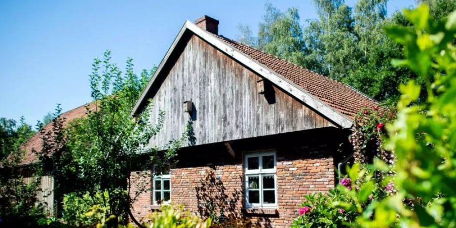 Ein historisches Siedlerhaus: Das Emsland Moormuseum liegt im Süden des Bourtanger Moores und gilt als grösstes Moormuseum in Europa. Foto: Hauke-Christian Dittrich/dpa