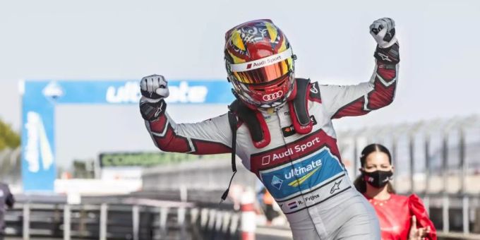 Robin Frijns vom Audi Sport Team Abt Sportsline jubelt über seinen Sieg. Foto: Thomas Suer/Hoch Zwei/ITR/DTM/dpa Robin Frijn jubelt