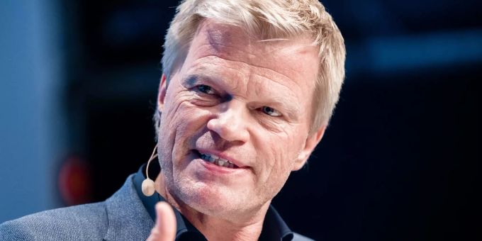 Oliver Kahn, Vorstandsmitglied des FC Bayern München, versucht sich nach dem Spiel zu erklären. (Symbolbild) Bayern München Oliver Kahn