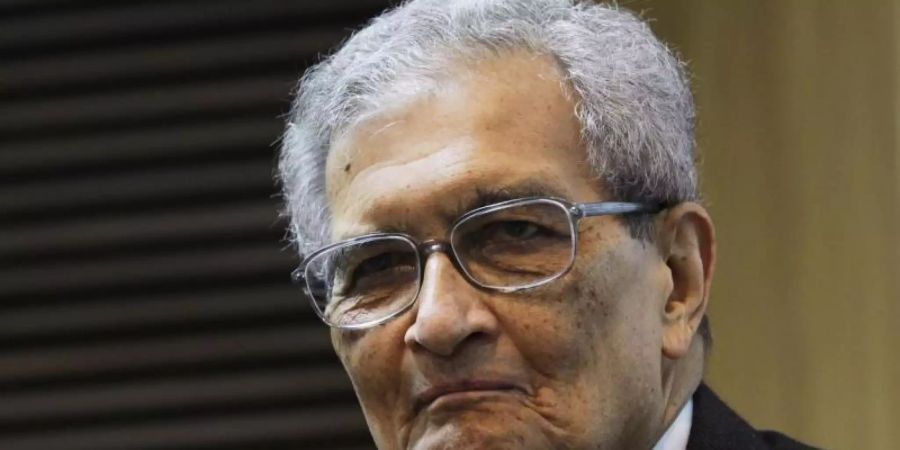 Der indische Wirtschaftswissenschaftler und Philosoph Amartya Sen kann aufgrund der Corona-Lage den Friedenspreis des Deutschen Buchhandels nicht persönlich entgegennehmen. Foto: Anindito Mukherjee/EPA/dpa
