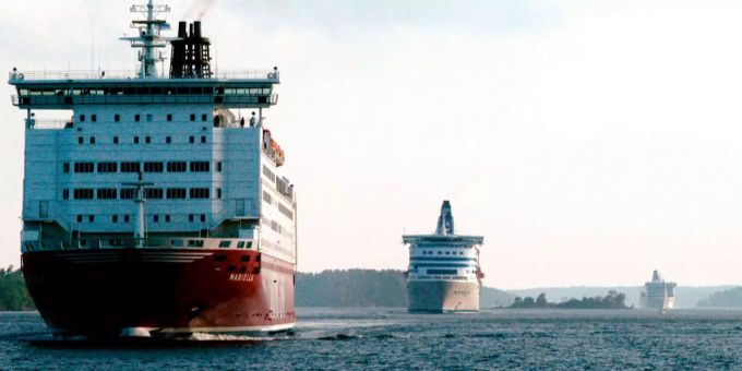 Kreuzfahrtschiffe auf dem Meer. Kreuzfahrt