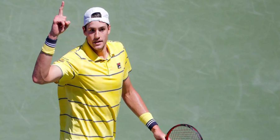 John Isner gewinnt den Final in Miami in drei Sätzen.