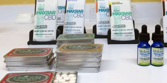 Viele CBD-Produkte gibt es nur im Internet. Viele CBD-Produkte gibt es nur im Internet.