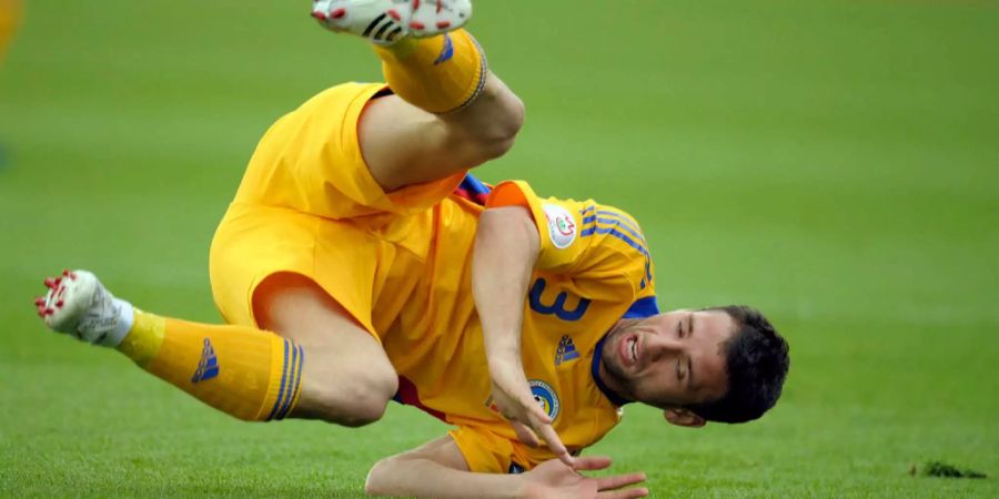 Nach nur drei Sekunden begeht ein Verteidiger ein Foul. (Symbolbild)