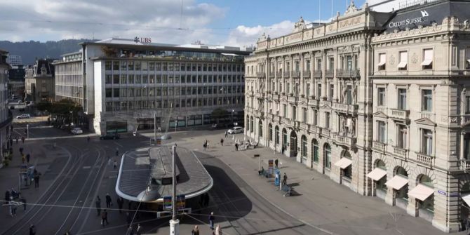 Die UBS und die Credit Suisse am Zürcher Paradeplatz.