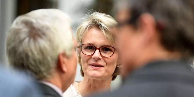 Anja Karliczek (CDU), Bundesbildungsministerin, kommt zur Vorstellung des OECD-Berichts «Bildung auf einen Blick 2018». Anja Karliczek (CDU), Bundesbildungsministerin, kommt zur Vorstellung des OECD-Berichts «Bildung auf einen Blick 2018».