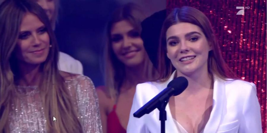 Klaudia mit K. hält am Finale von «Germany’s Next Topmodel» eine Rede.