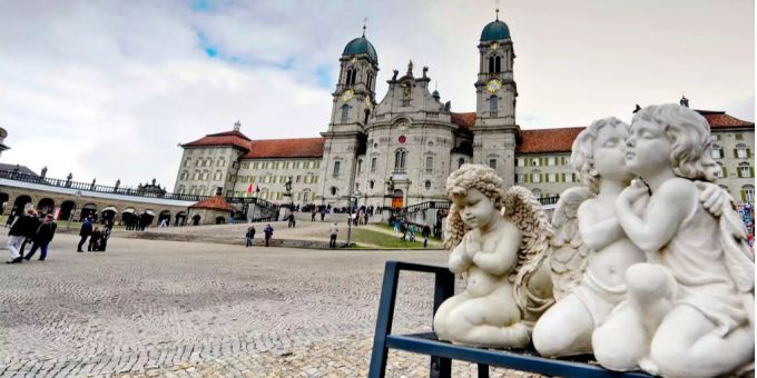 Das Kloster im Wallfahrtort Einsiedeln. (Archivbild) Kloster Einsiedeln