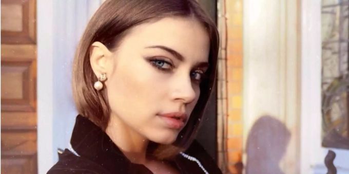 Xenia Tchoumi posiert in ihrer Wahlheimat London. Xenia Tchoumi posiert in ihrer Wahlheimat London.