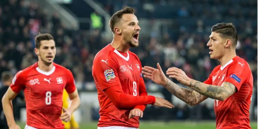 Haris Seferovic bejubelt das 5:2 gegen Belgien.