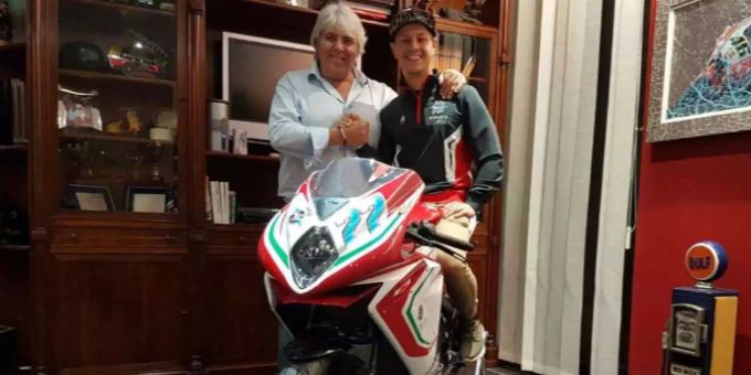 Dominique Aegerter und Giovanni Cuzari vom Team Forward MV Agusta. Dominique Aegerter und Giovanni Cuzari vom Team Forward MV Agusta.