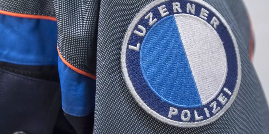 Die Polizei sucht Zeugen.