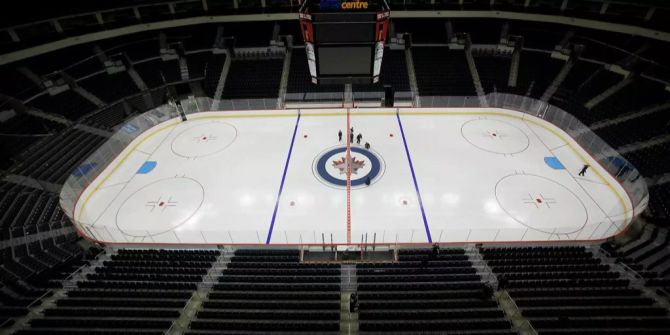 Ein Eishockey-Stadion.