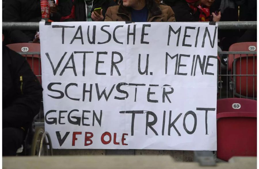 Plakat beim Bundesligaspiel Stuttgart gegen Gladbach.