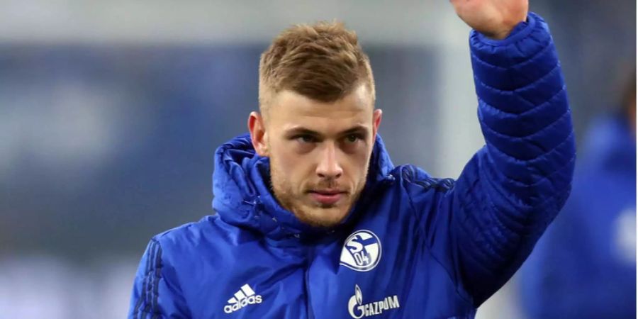 Max Meyer, hier noch in der Jacke von Schalke 04, neu aber in den Farben von Crystal Palace.