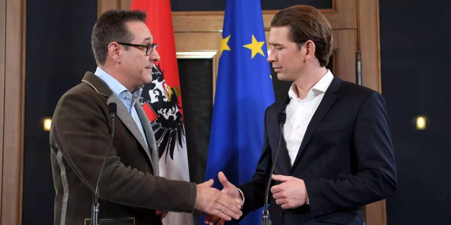 Heinz-Christian Stache (FPÖ, links) und Sebastian Kurz (ÖVP).