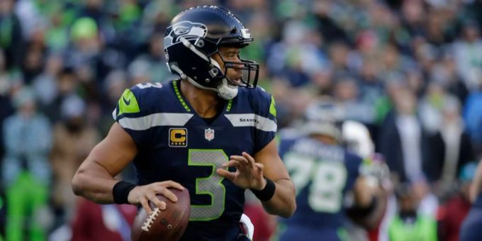 Superstar-Quarterback aus der NFL, Russell Wilson, unterzeichnet bei den Seattle Seahawks einen Rekordvertrag. Russell Wilson NFL