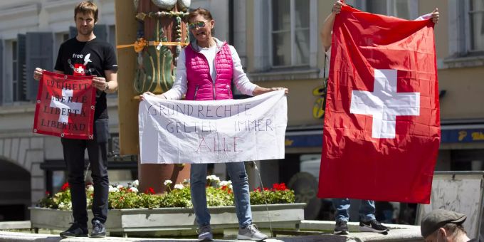 Demos schrumpfen - Geht den Corona-Skeptikern langsam die Luft aus?