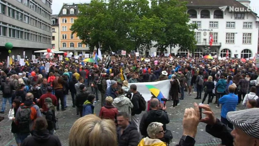 zuri-helvetiaplatz-coronademo