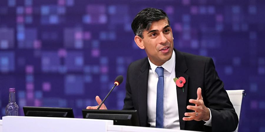 Rishi Sunak, Premierminister von Grossbritannien, spricht während des «AI Safety Summit 2023» in Buckinghamshire. Foto: Soeren Stache/dpa