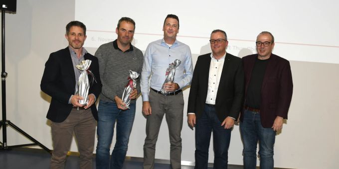 v. l. n. r.: Markus Vögeli (Vögeli AG), Christoph Woodtli (Energie Thun AG), Roman Camenzind (AVAG Umwelt AG), Stefan Otziger (Wirtschaftsraum Thun), Carlos Reinhard (Verband Wirtschaft Thun Oberland). «Wirtschaft und Klima Region Thun»