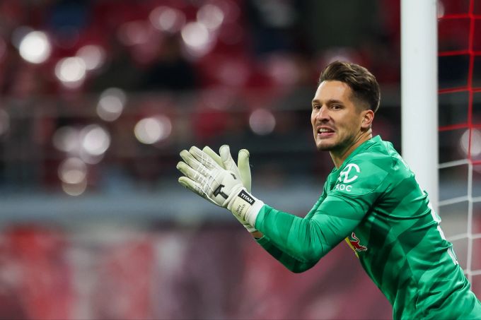 Janis Blaswich, Torhüter von RB Leipzig, im Spiel gegen Freiburg. RB Leipzig SC Freiburg