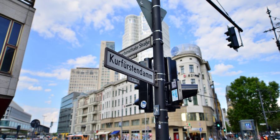 Strassenschild Kurfürstendamm