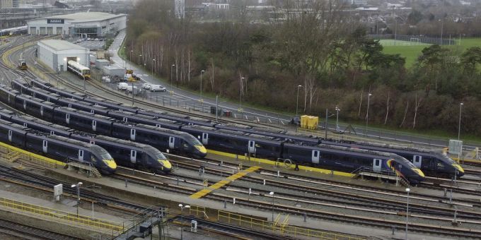 Wegen überfluteter Tunnel kann man am Samstag nicht mit dem Eurostar-Zug von der Schweiz über Paris nach London reisen. London