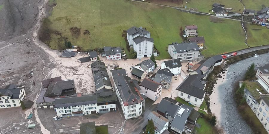 So sah es am Freitagmittag aus. Das jetzt betroffene Gebiet liegt nur wenige Meter von der im August total zerstörten «roten Zone» entfernt.