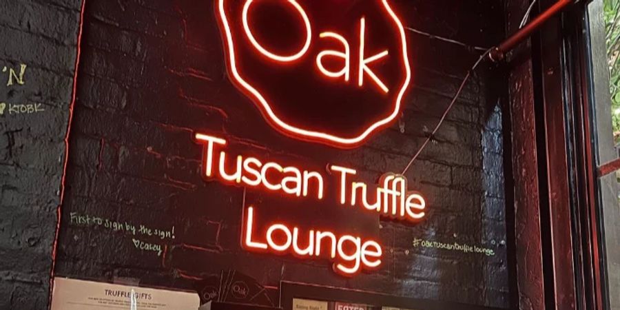 Oak Tuscan Truffle Lounge