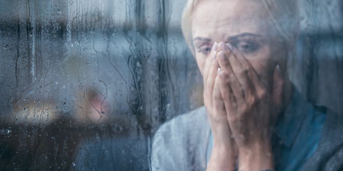 Einsame Menschen wählen sich diesen Zustand nicht selbst aus. Einsamkeit, einsam, Gefühl, Gefahr
