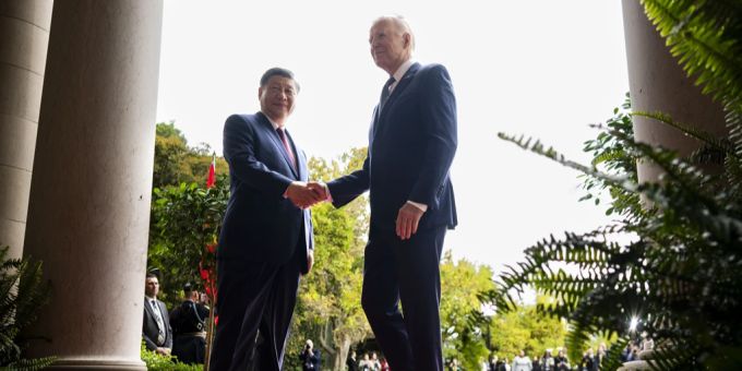 Bei ihrem Treffen sprachen die Präsidenten auch über den Kampf gegen Fentanyl. Xi Jinping Biden Fentanyl